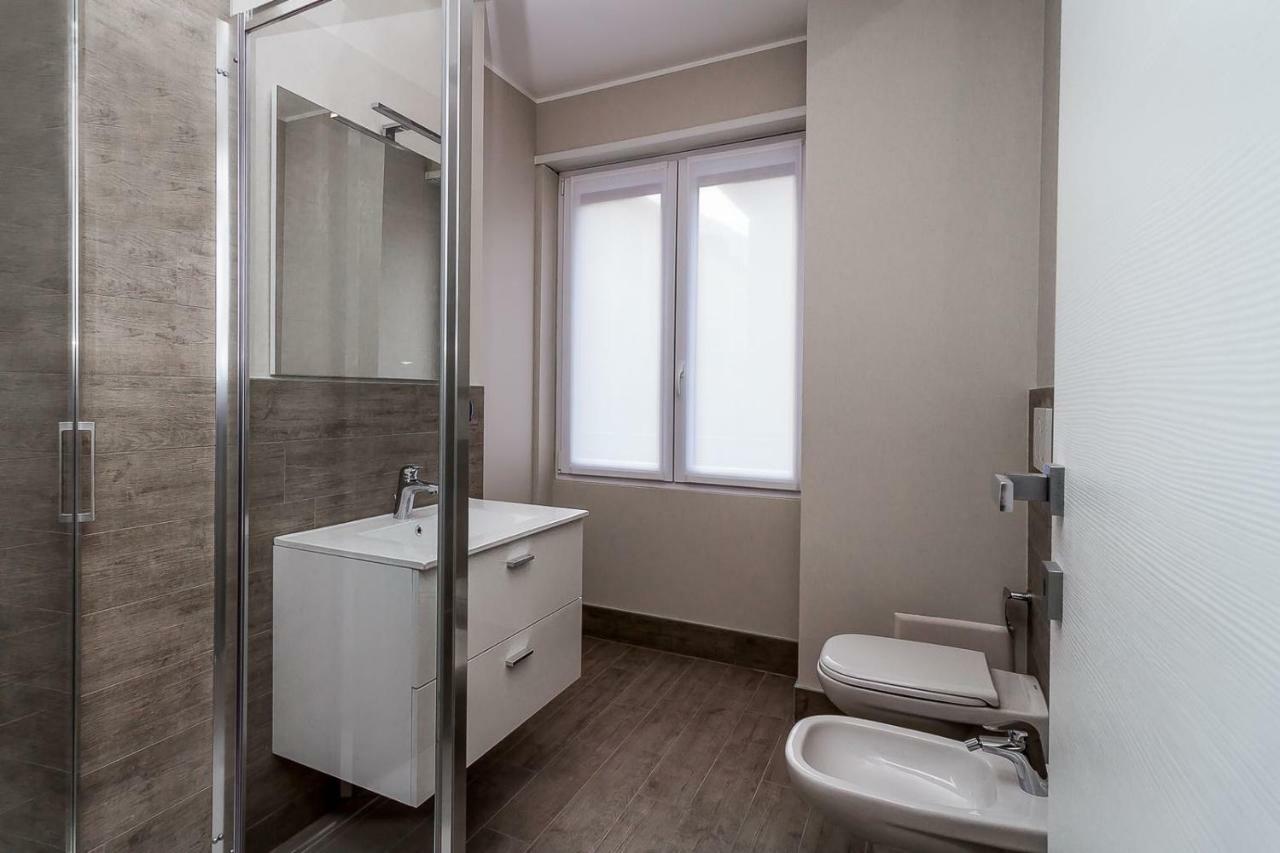 Lake Como Apartments Lecco Bagian luar foto